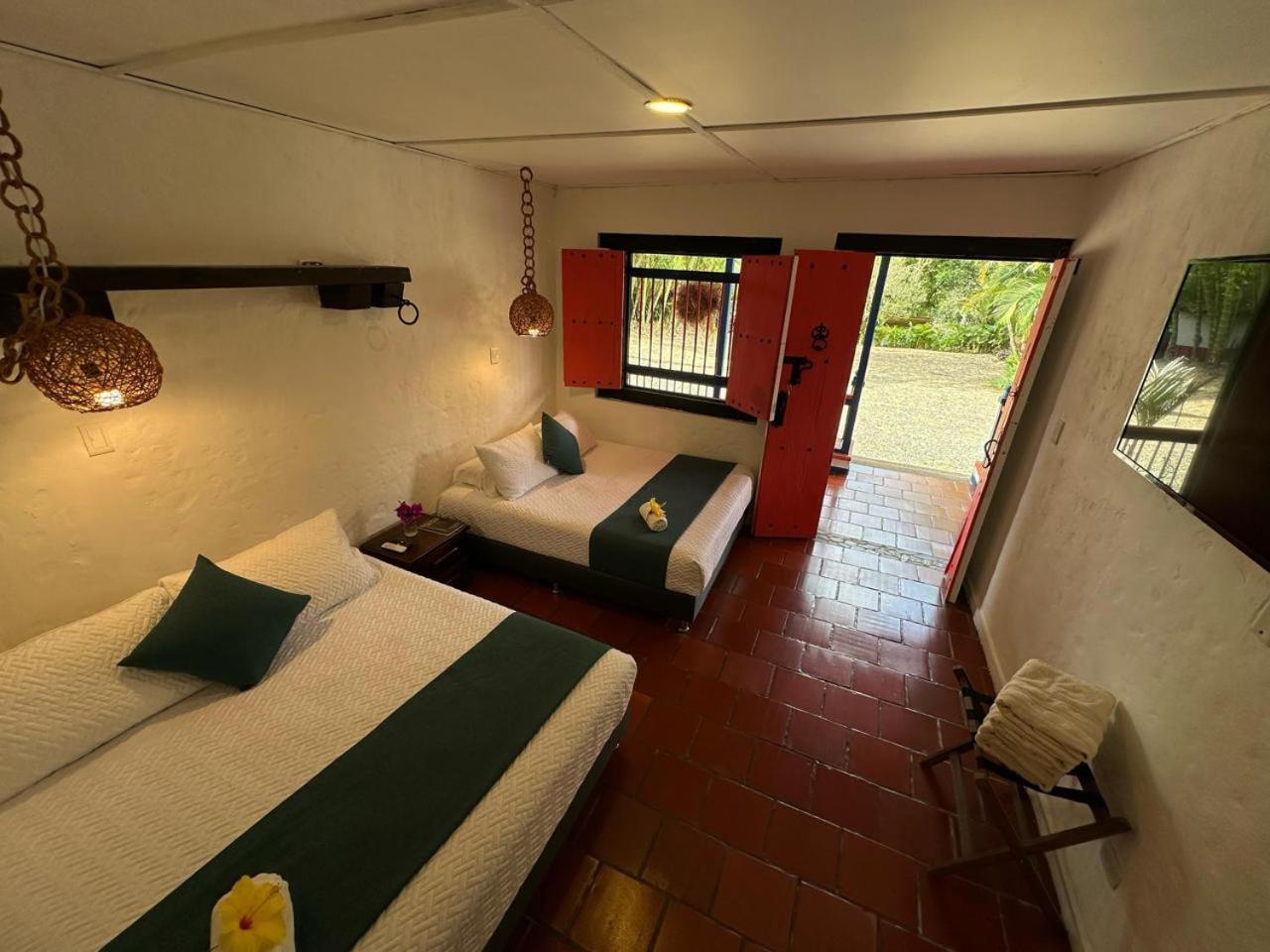 El Percal Hacienda Hotel 蒙特内哥罗 外观 照片